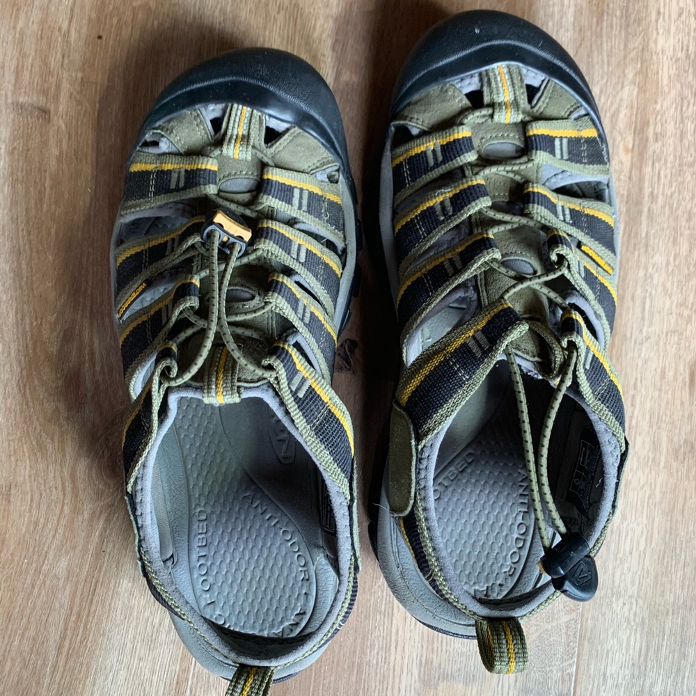 Keen Men's Newport H2 Waterproof Sandals Size 9